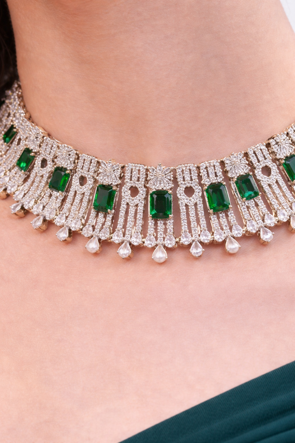 Emrald Trending Necklace set